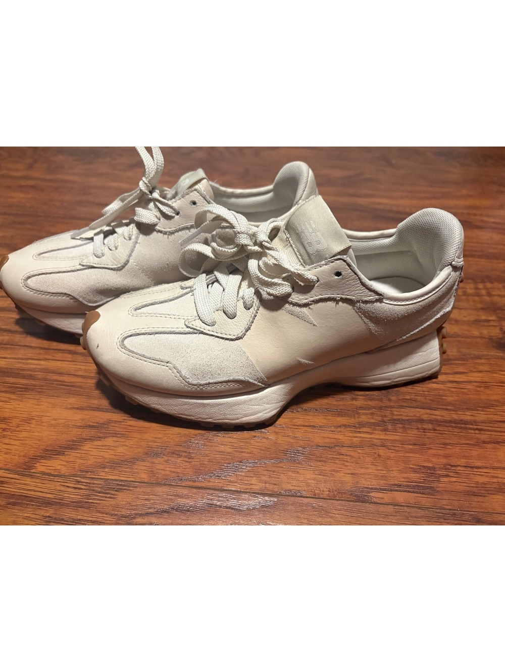 New Balance 327 Moonbeam Cream Sneakers Women's Size 6 Retro Running Casual Shoe